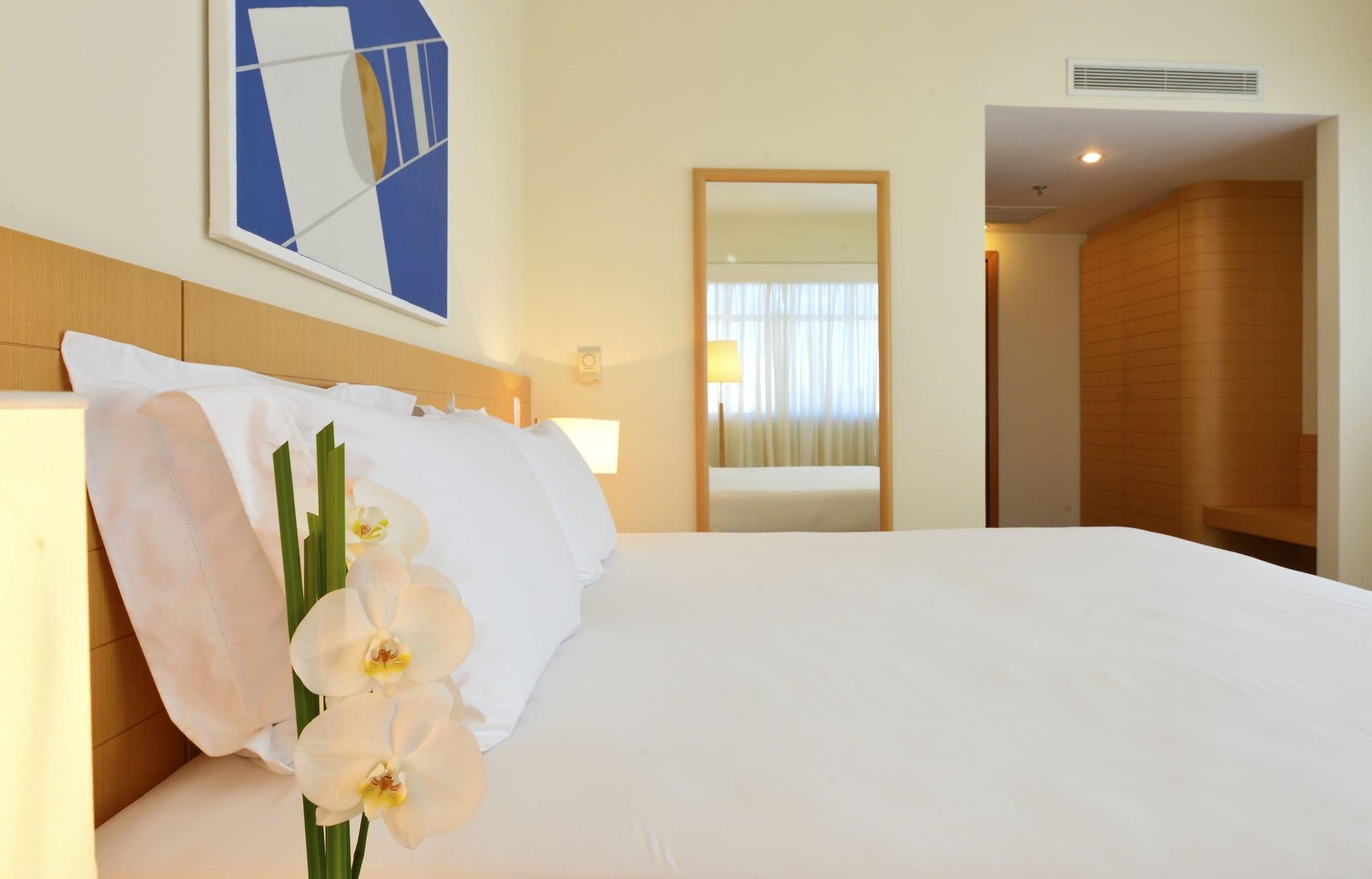 Hotel Pestana Curitiba Extérieur photo