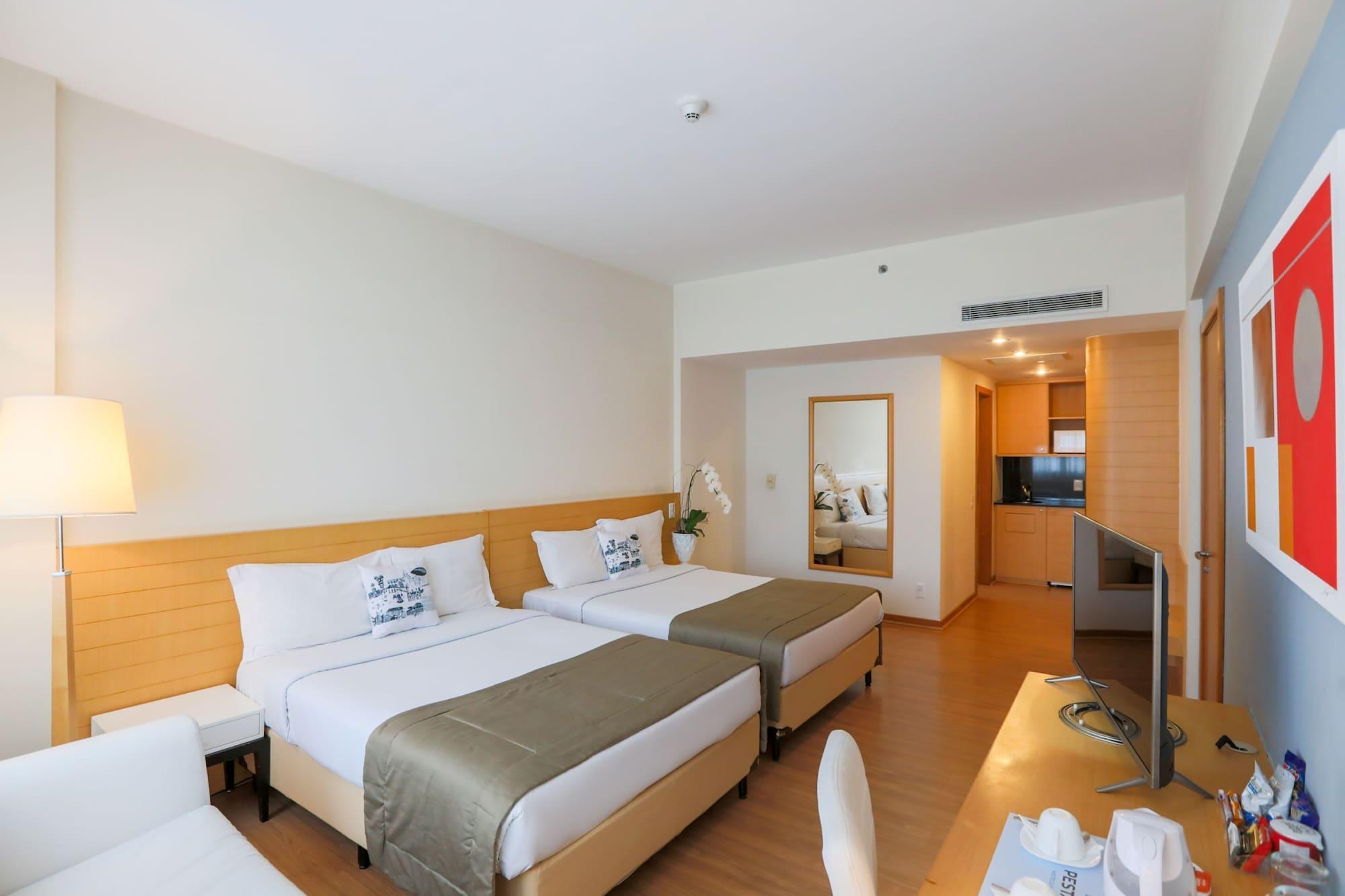 Hotel Pestana Curitiba Extérieur photo