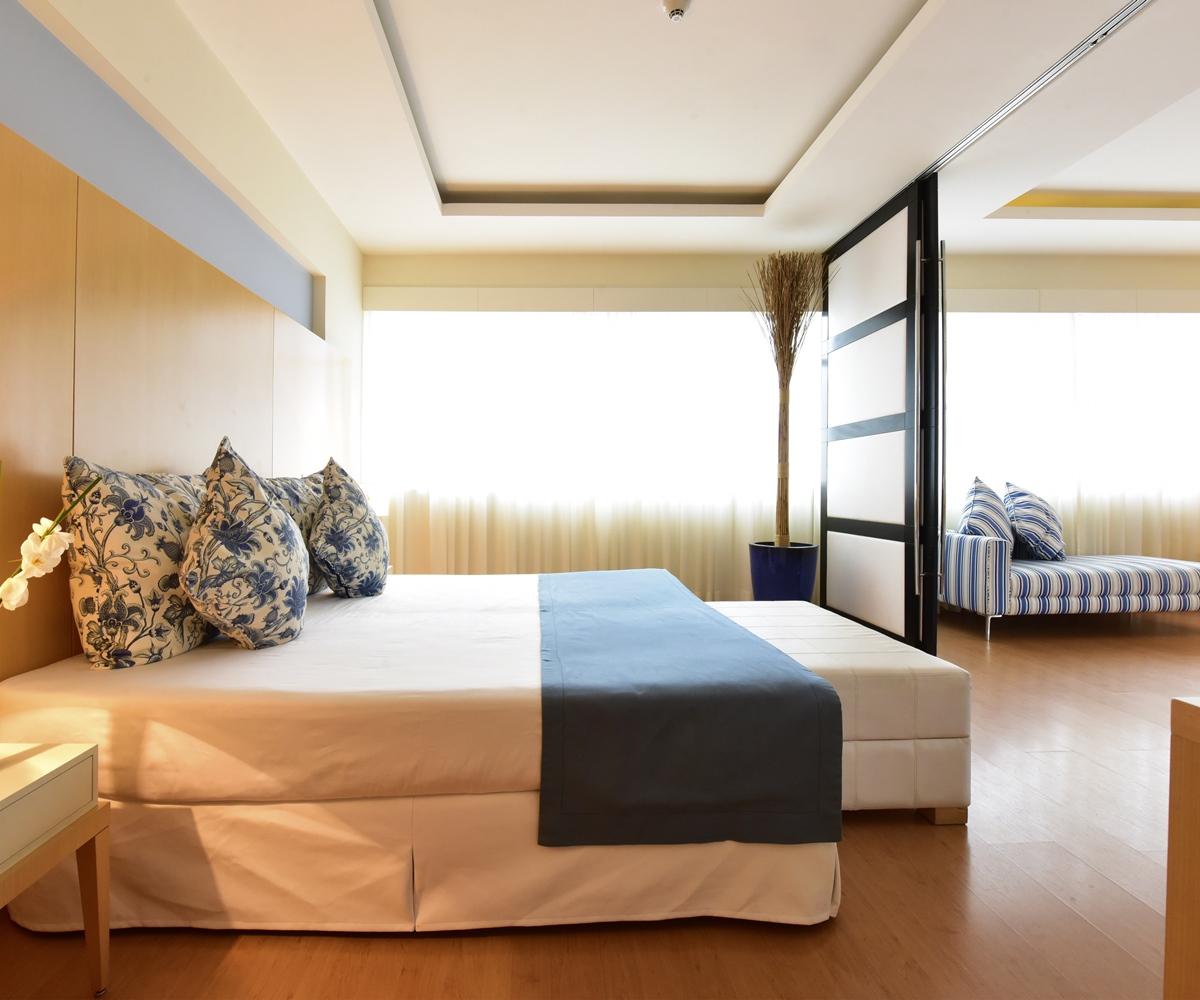 Hotel Pestana Curitiba Extérieur photo