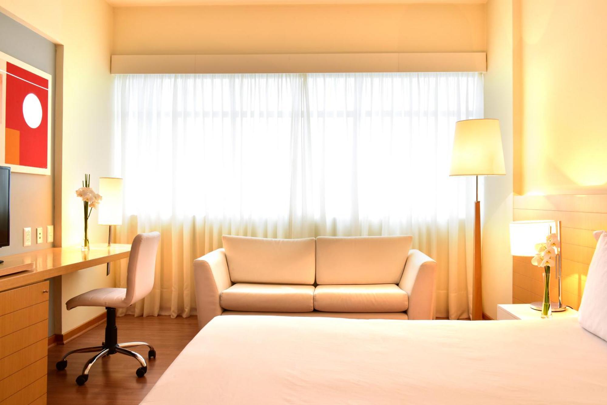 Hotel Pestana Curitiba Extérieur photo