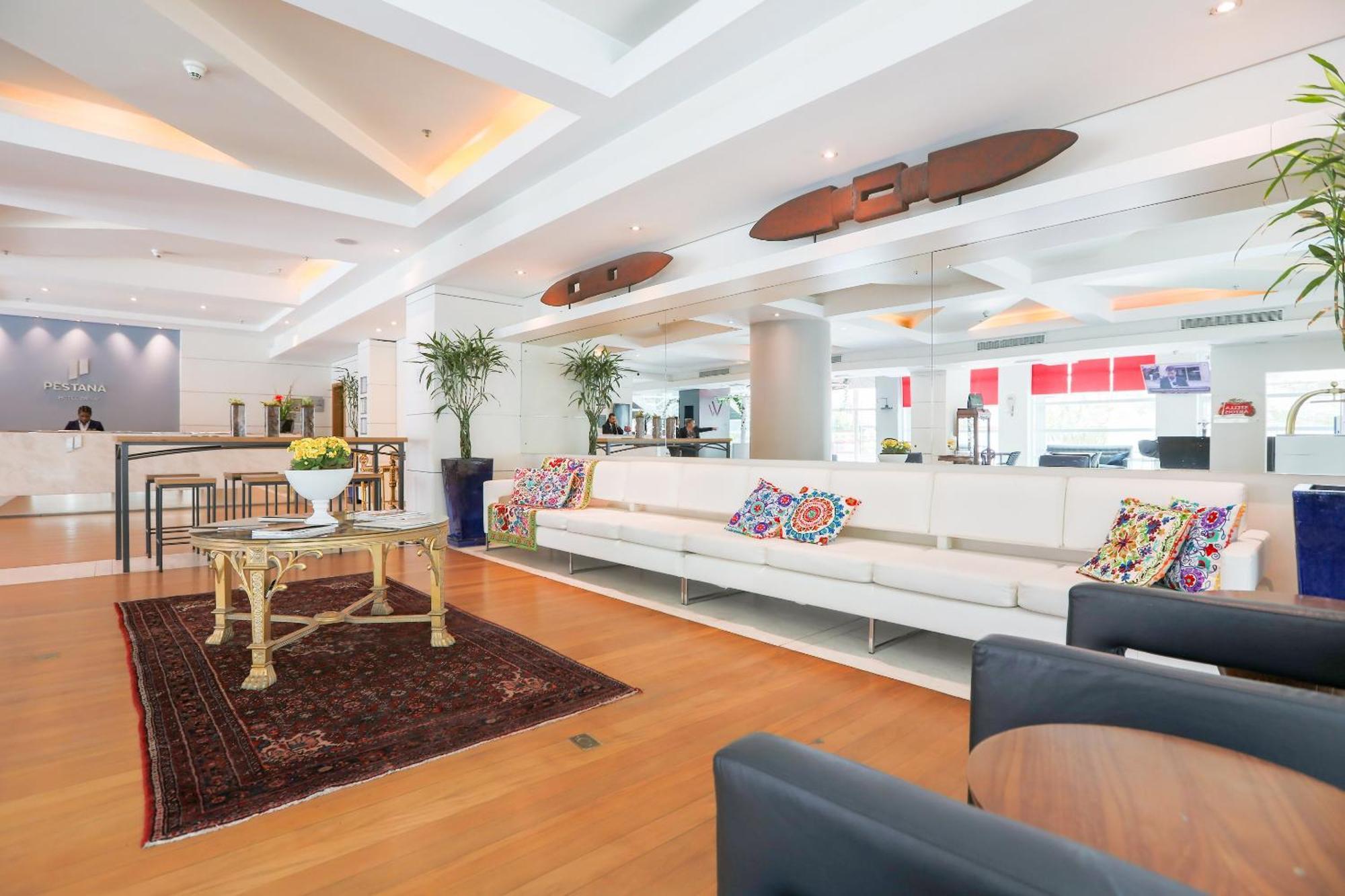 Hotel Pestana Curitiba Extérieur photo