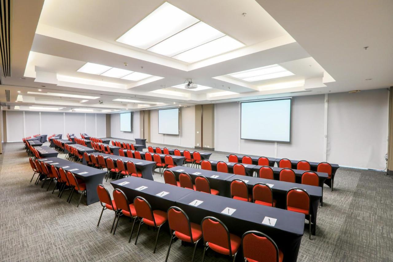 Hotel Pestana Curitiba Extérieur photo